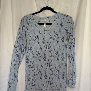 LulaRoe Hazel Blue Patterned long sleeve, V-neck Women's Top